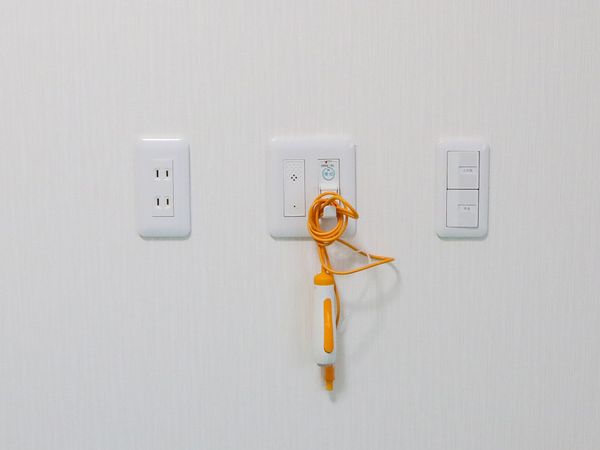 介護施設の壁付けコール装置