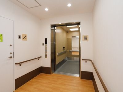 清潔な施設エレベーター