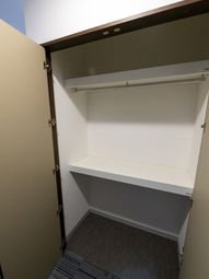 整頓されたクローゼット