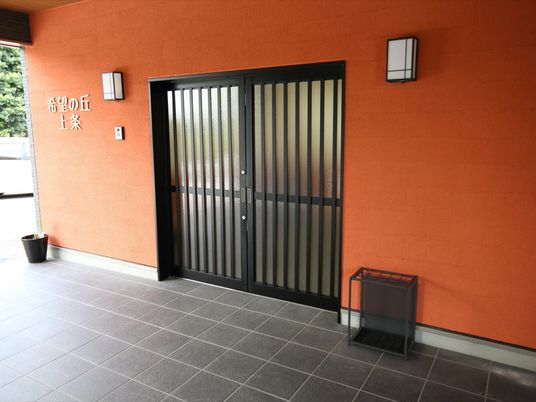 おしゃれなエントランスデザイン