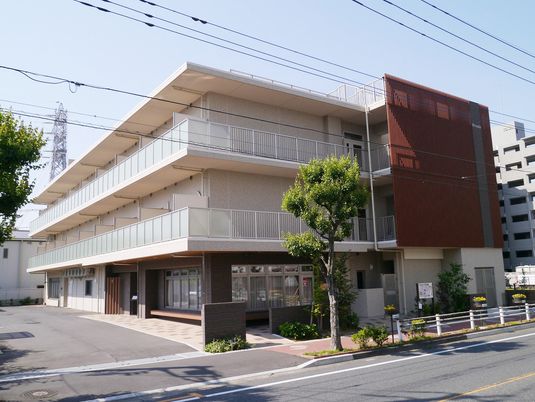 モダンな建物の外観