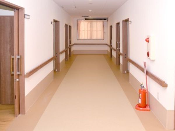 明るい廊下の様子