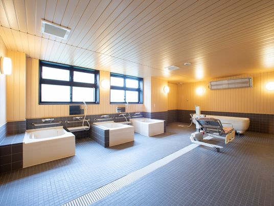 清潔な浴室スペース