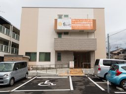 清潔感ある建物正面