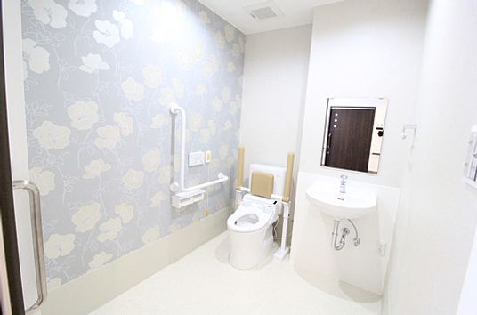 清潔感あふれるトイレ空間