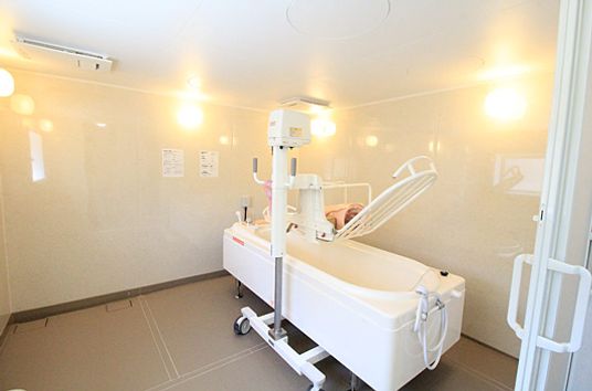 最新機器のある浴室
