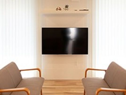 明るいテレビルーム