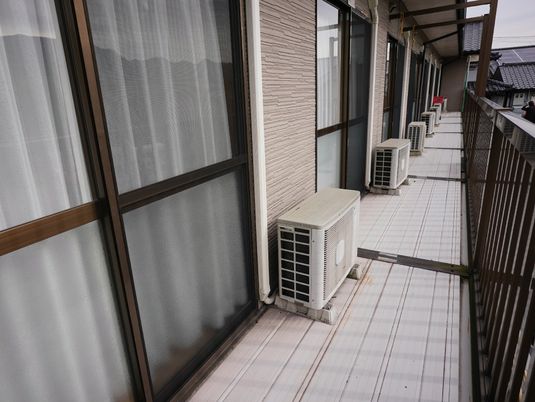 設備整備された廊下