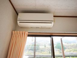 エアコン付き部屋の一角