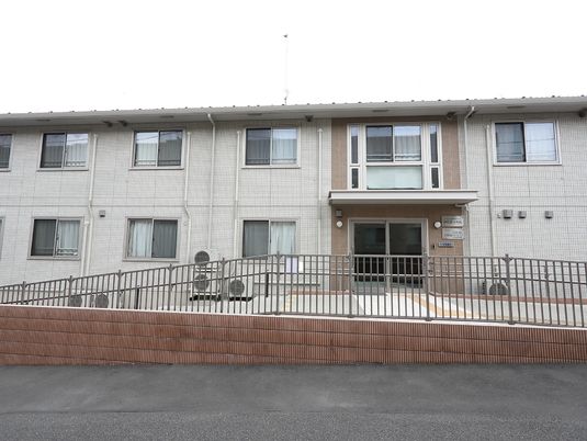 清潔感のある建物正面