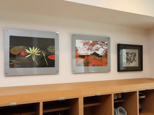 壁掛けの芸術作品