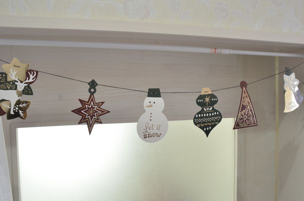 壁に飾られた飾り