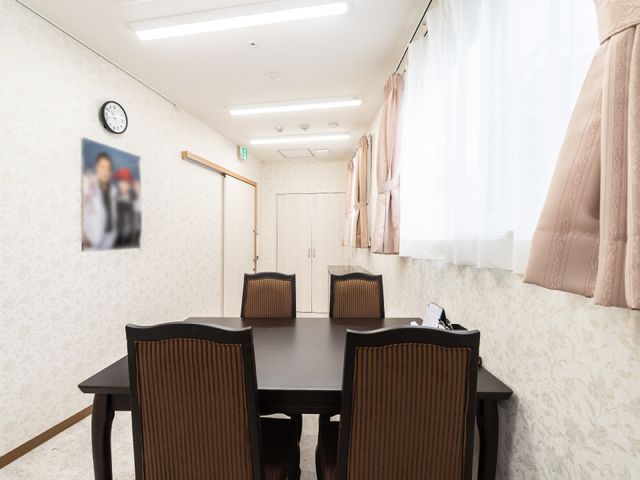 居心地の良さそうな居室 居室 温かみのある居室でのお仕事を通じて、入居者さまの日々の生活をサポートしませんか。