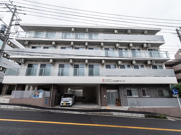 多階層の建物外観