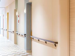 明るい廊下のイメージ