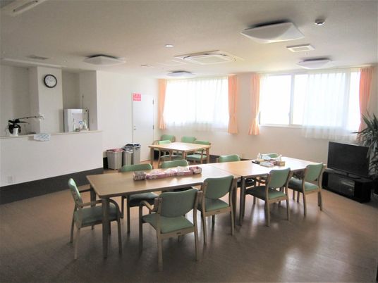 明るい食堂  