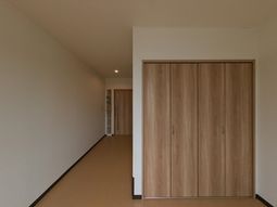 廊下の明るい空間