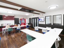 明るい共有スペース