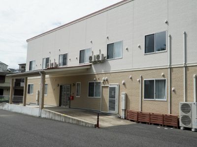 清潔感ある施設の外観