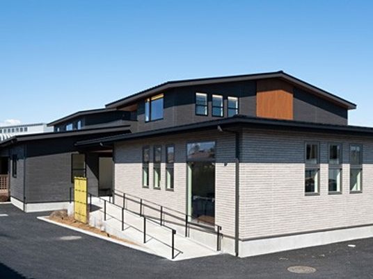 外観の建物正面  