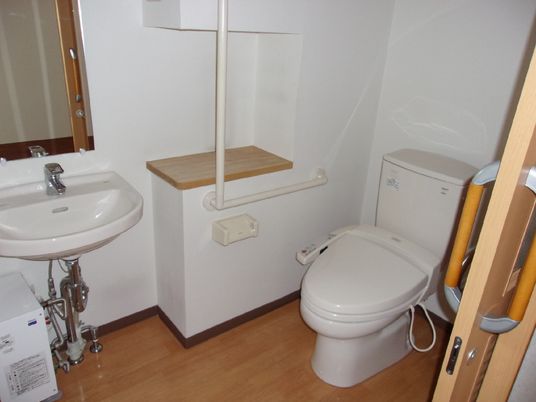 介護トイレの設備例