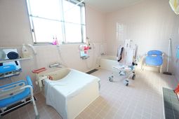 清潔な浴室設備