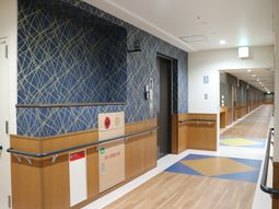 清潔感ある施設の廊下