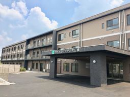 外観の明るい建物
