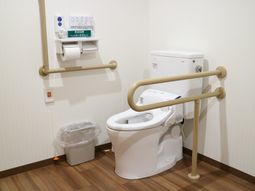 手すり付きトイレ設備