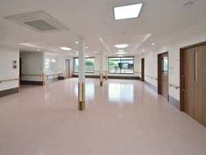 清潔感のある廊下スペース