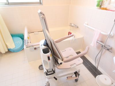 介護用バスリフト付浴室