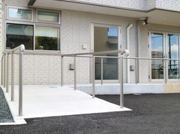 エントランス外観