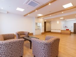 明るい居間風の空間