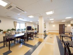 明るいダイニングルーム