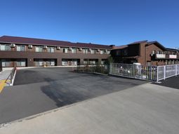 清潔な施設の外観