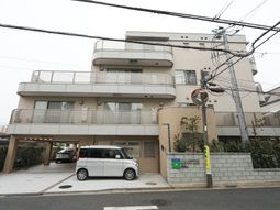 多階層のモダンな外観