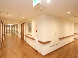 廊下の清潔感ある空間