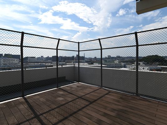 空が広がる快適テラス