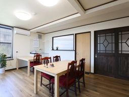和風ダイニングの居室空間