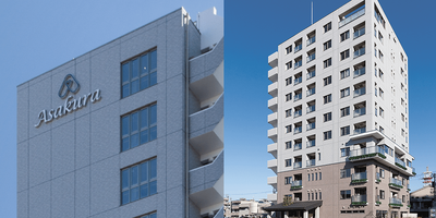 明るい外観の建物