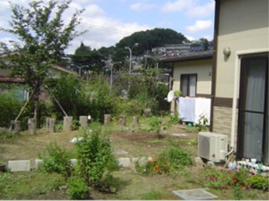 庭のある一角