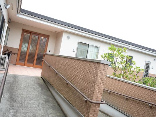 明るい居室入口