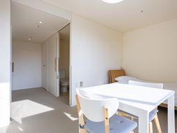 明るい居室の一角です  
