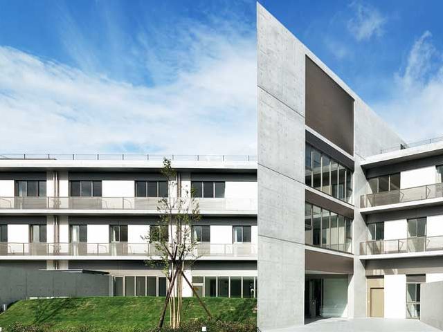 洗練された外観 外観 現代的なデザインが印象的な建物です。快適な職場環境を求める方にぴったりです。