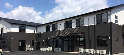 モダンな建物の外観