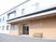 建物正面の出入口  