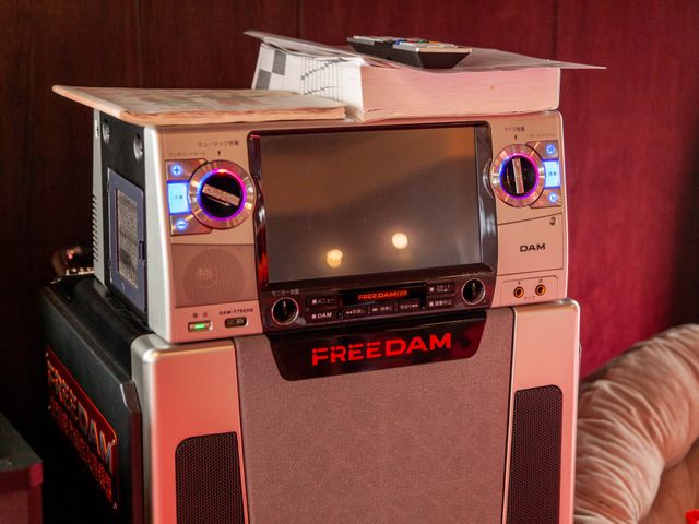 娯楽設備のカラオケ機器 カラオケ機械 レクリエーション担当として、利用者の皆様と音楽を通じた心温まる交流を支えませんか。