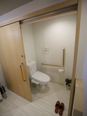 バリアフリーのトイレ設備