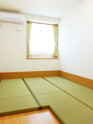 清潔な空間の和室