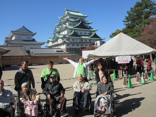 スタッフと利用者のふれあい
